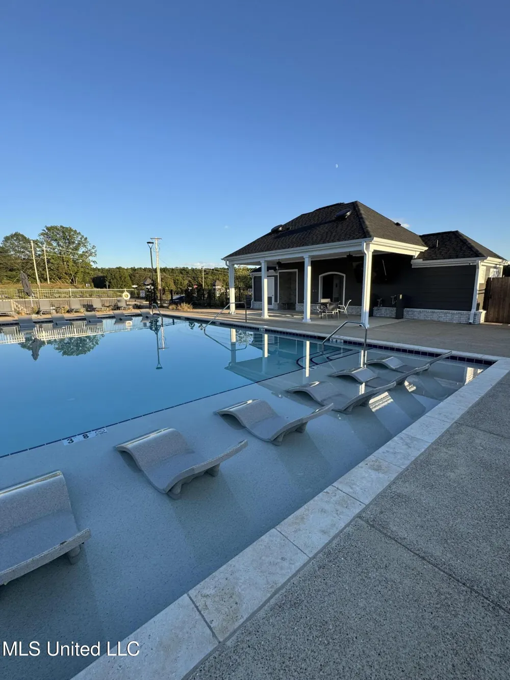 74 Harvest Dance Drive Byhalia, MS 38611