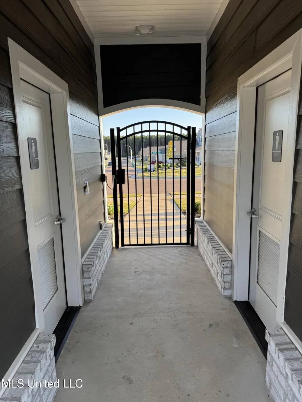 74 Harvest Dance Drive Byhalia, MS 38611