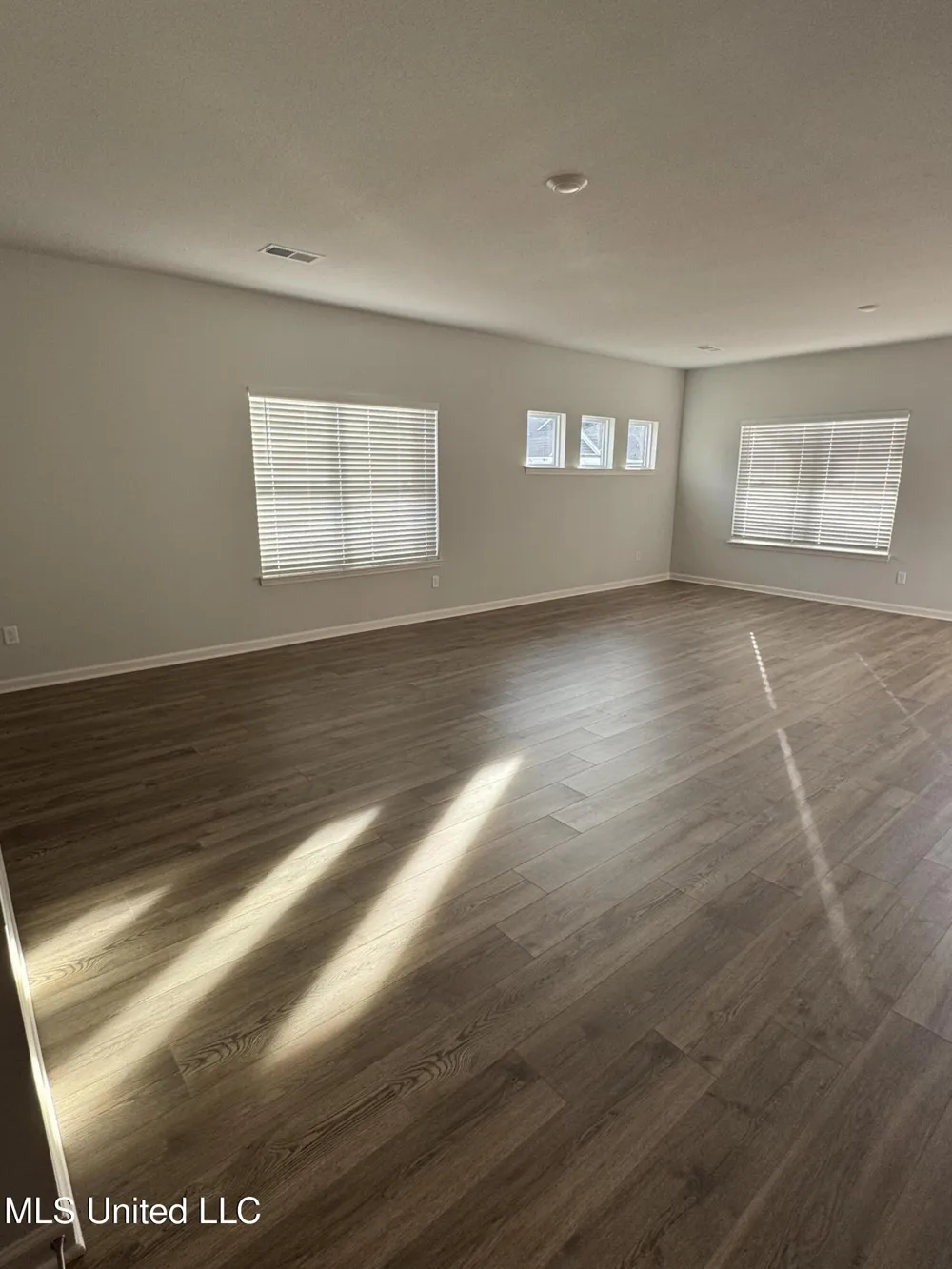 74 Harvest Dance Drive Byhalia, MS 38611