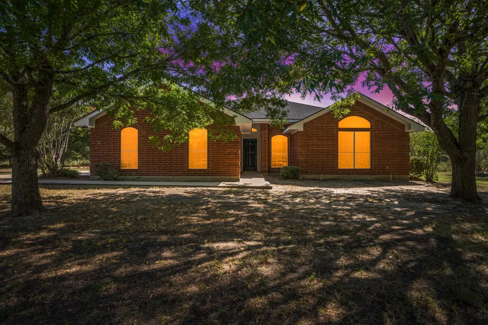 12187 Rolling Oaks Drive Whitney, TX 76692