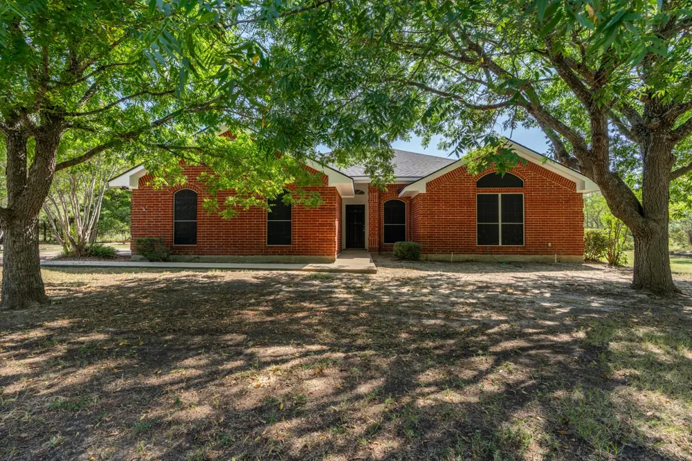 12187 Rolling Oaks Drive Whitney, TX 76692
