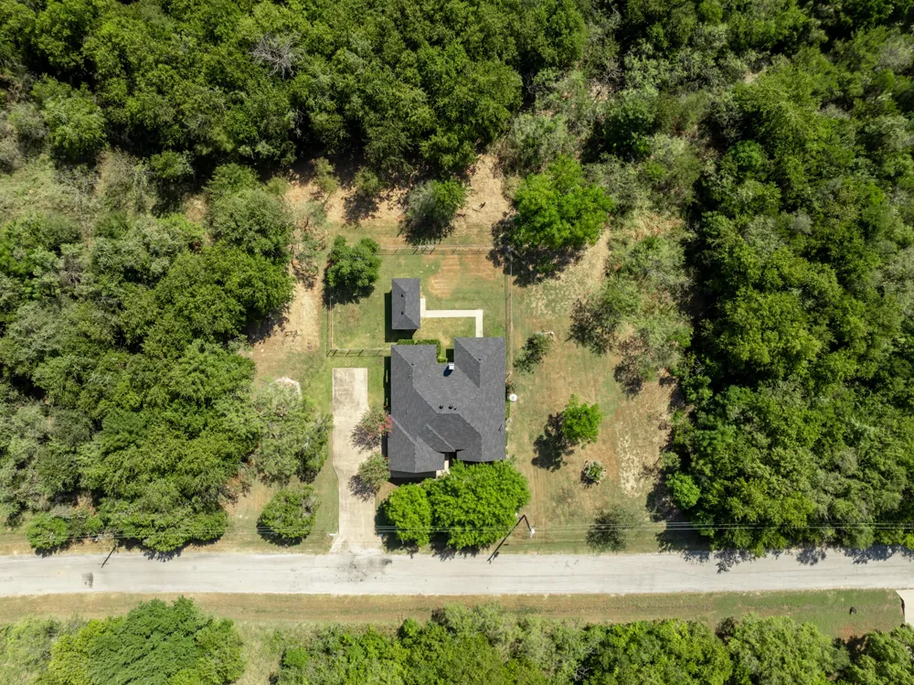 12187 Rolling Oaks Drive Whitney, TX 76692