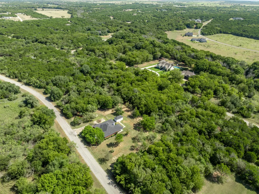 12187 Rolling Oaks Drive Whitney, TX 76692