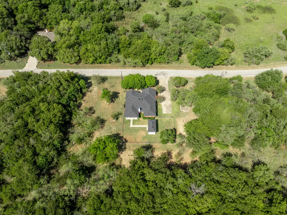 12187 Rolling Oaks Drive Whitney, TX 76692
