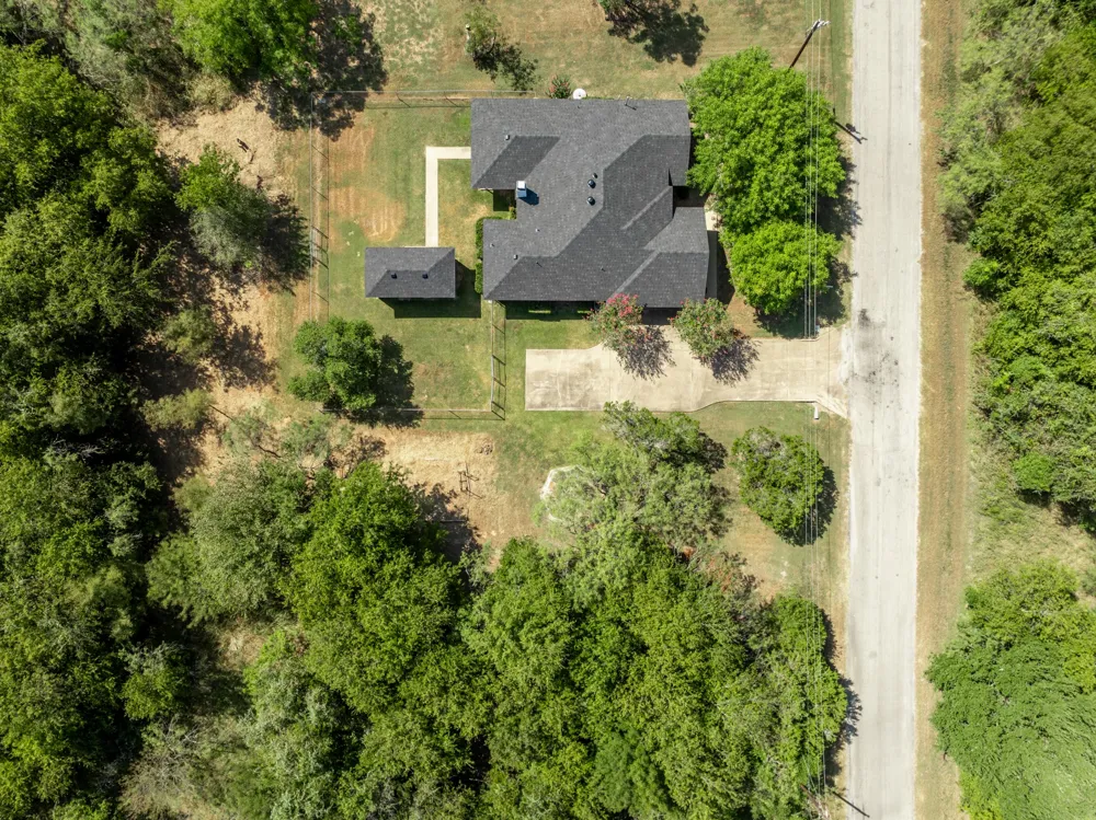 12187 Rolling Oaks Drive Whitney, TX 76692