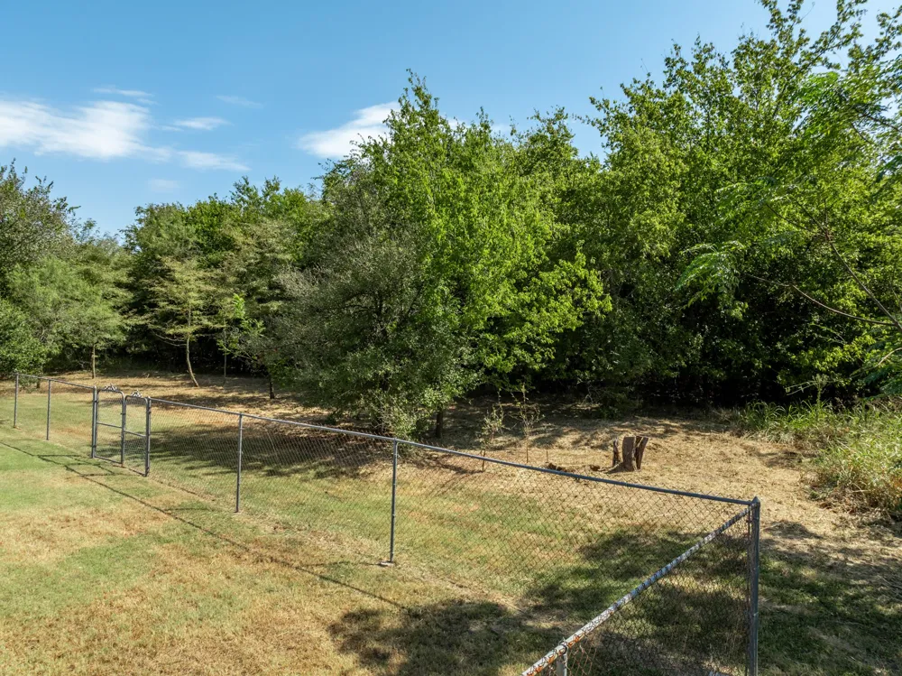 12187 Rolling Oaks Drive Whitney, TX 76692
