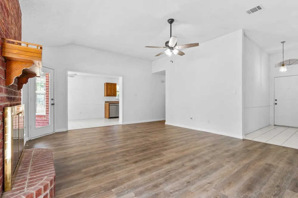 12187 Rolling Oaks Drive Whitney, TX 76692