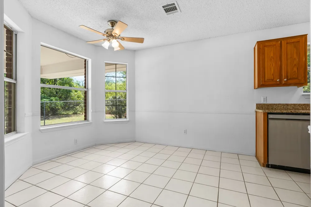 12187 Rolling Oaks Drive Whitney, TX 76692