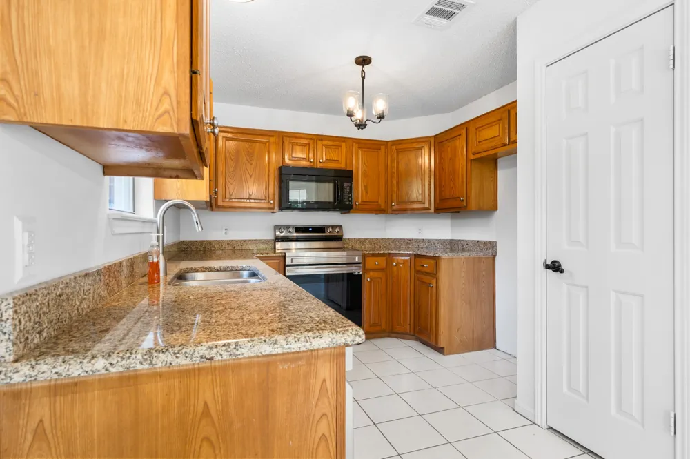 12187 Rolling Oaks Drive Whitney, TX 76692