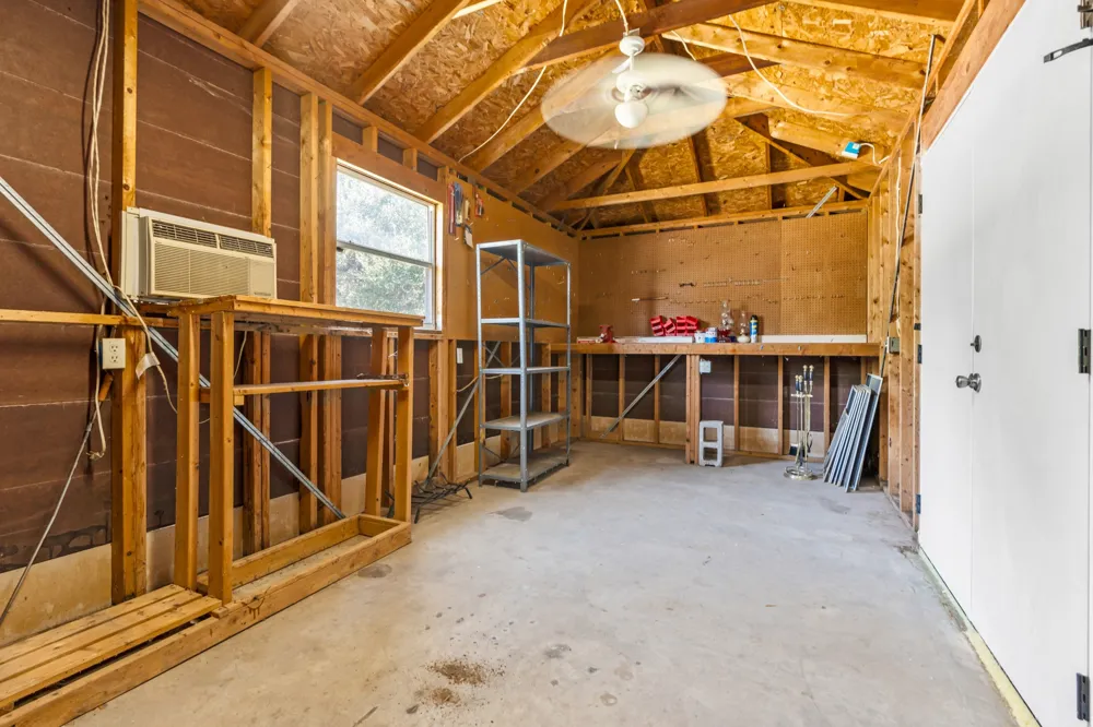 12187 Rolling Oaks Drive Whitney, TX 76692