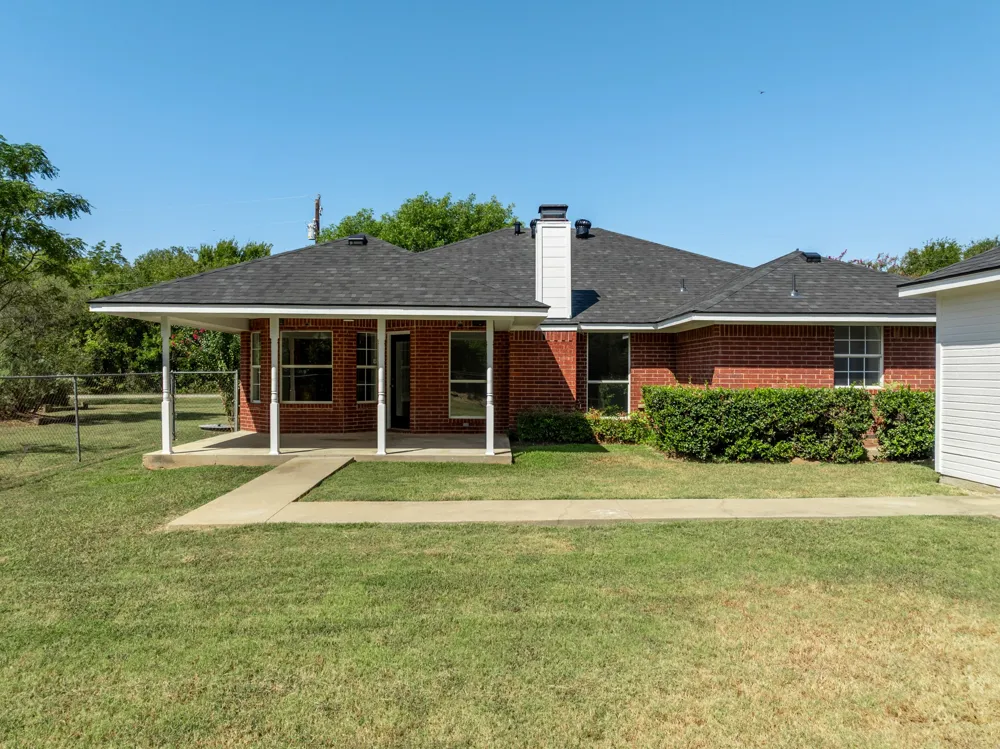 12187 Rolling Oaks Drive Whitney, TX 76692