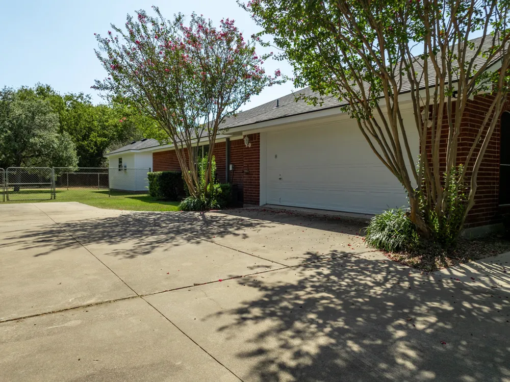 12187 Rolling Oaks Drive Whitney, TX 76692
