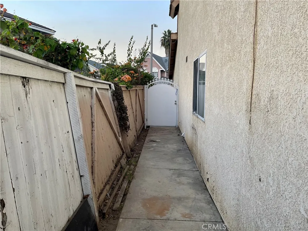 3100 Jeannie Cmn Santa Ana, CA 92703