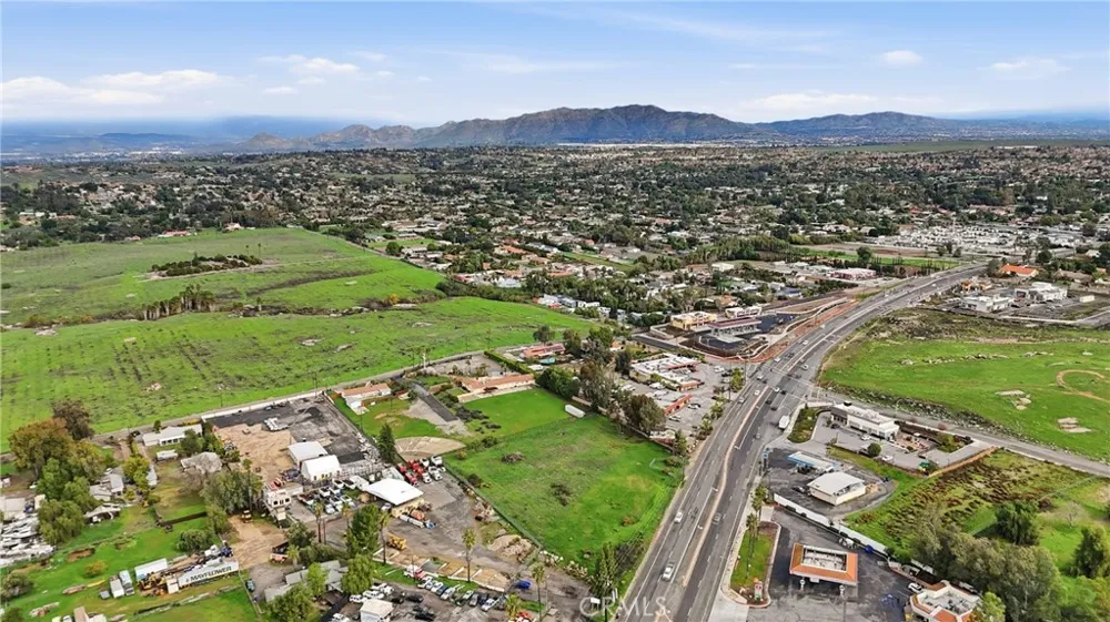 Van Buren Boulevard Riverside, CA 92508