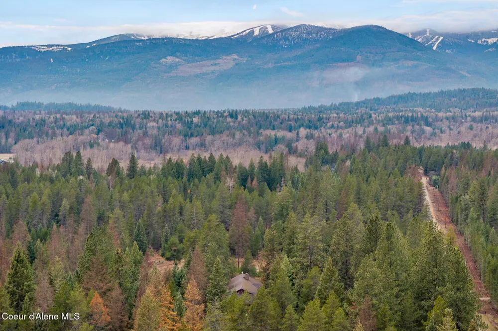 672 Hopkins Road Sandpoint, ID 83864
