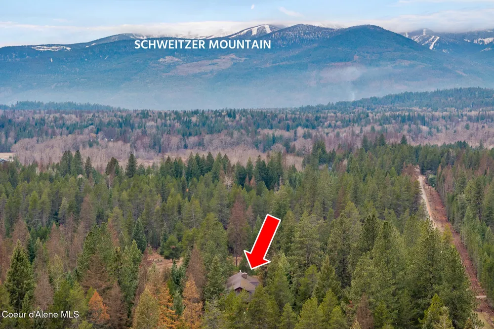 672 Hopkins Road Sandpoint, ID 83864