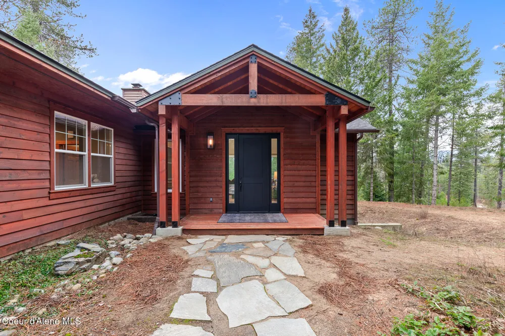 672 Hopkins Road Sandpoint, ID 83864