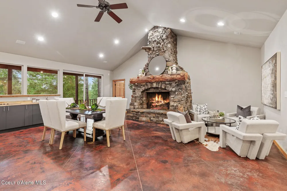 672 Hopkins Road Sandpoint, ID 83864