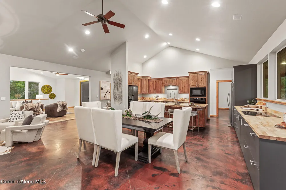 672 Hopkins Road Sandpoint, ID 83864