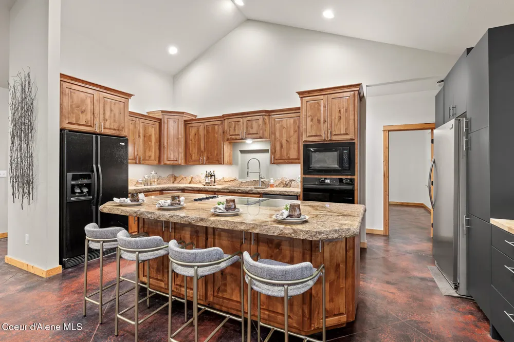 672 Hopkins Road Sandpoint, ID 83864