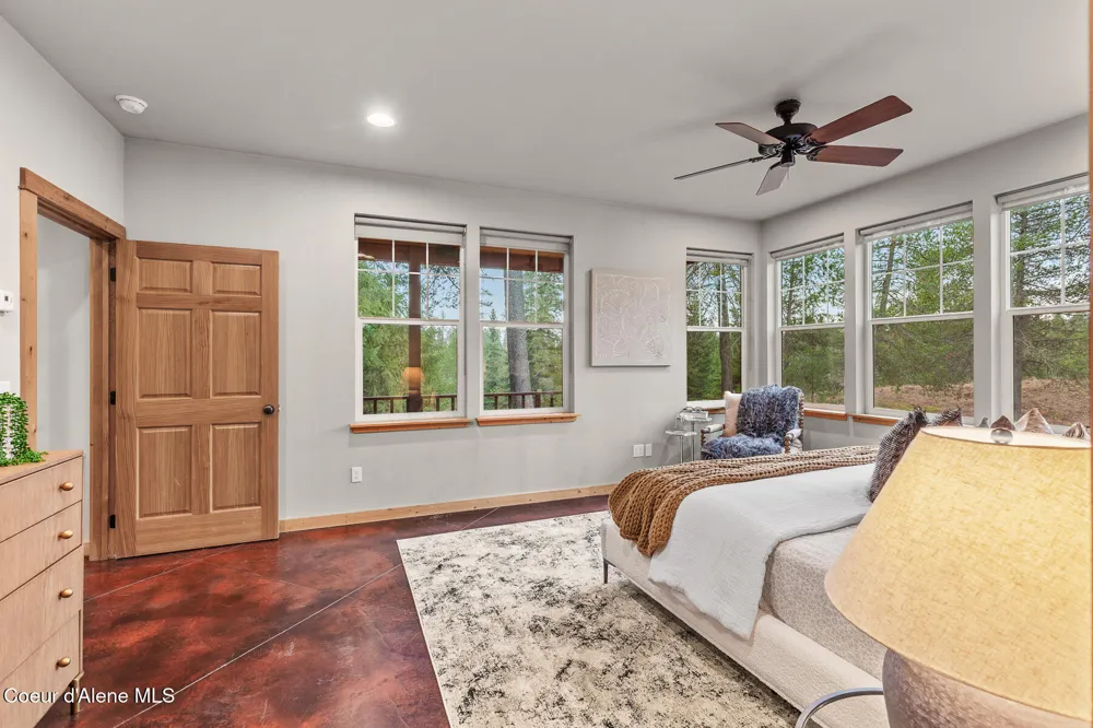 672 Hopkins Road Sandpoint, ID 83864