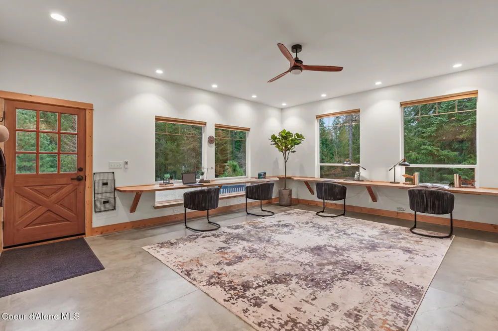 672 Hopkins Road Sandpoint, ID 83864