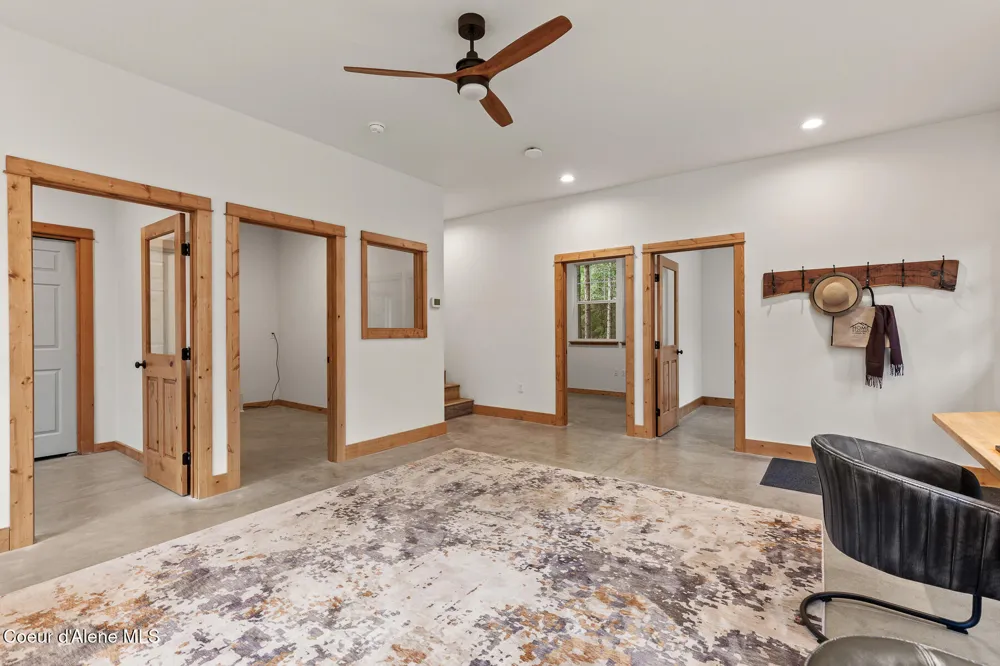 672 Hopkins Road Sandpoint, ID 83864