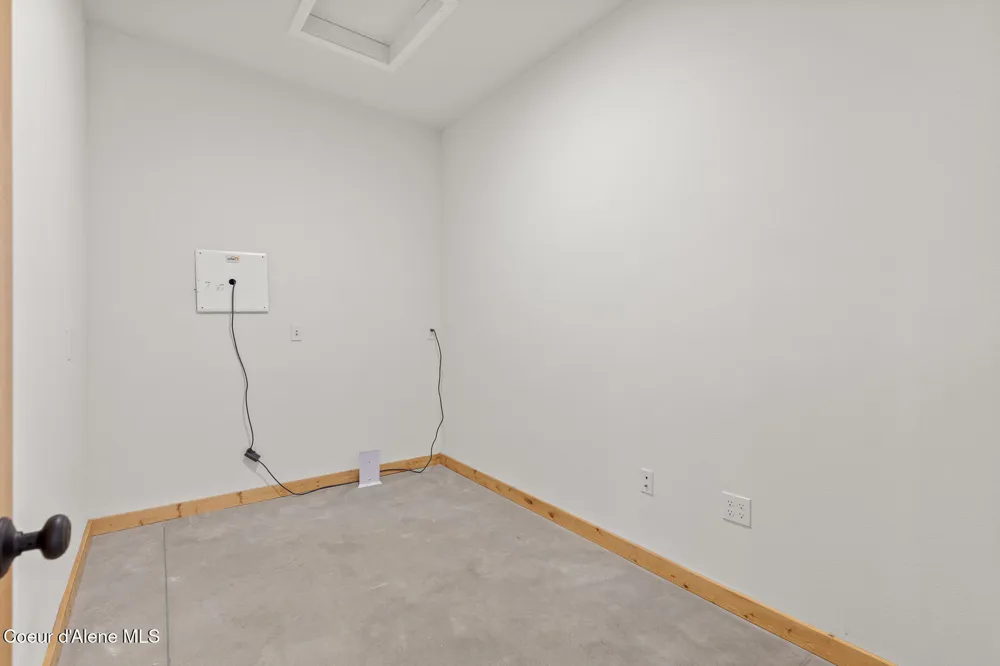 672 Hopkins Road Sandpoint, ID 83864