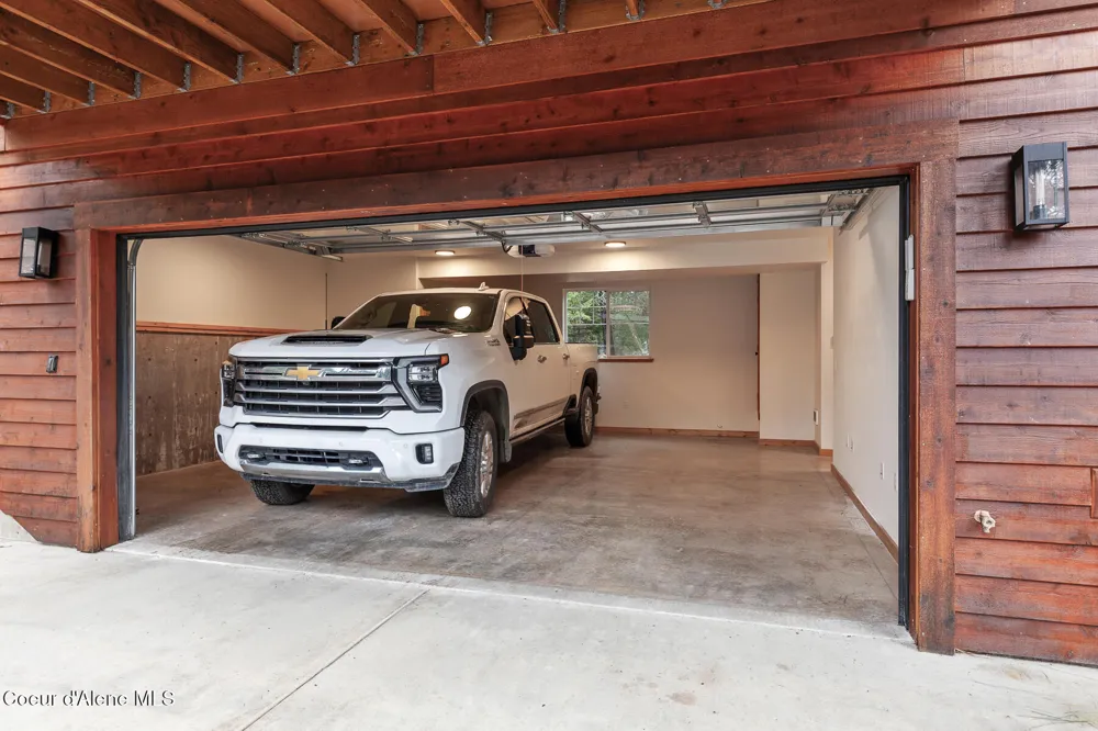 672 Hopkins Road Sandpoint, ID 83864