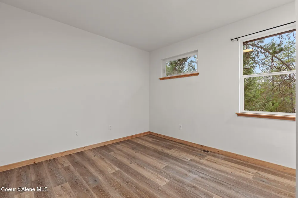672 Hopkins Road Sandpoint, ID 83864