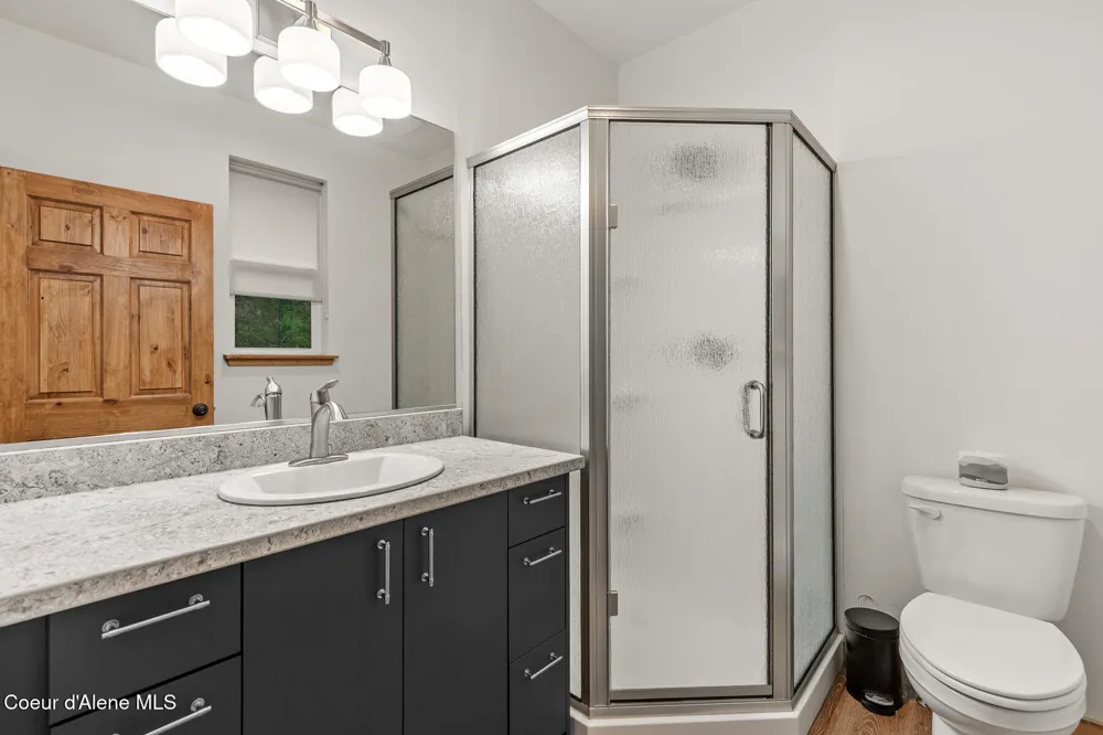 672 Hopkins Road Sandpoint, ID 83864