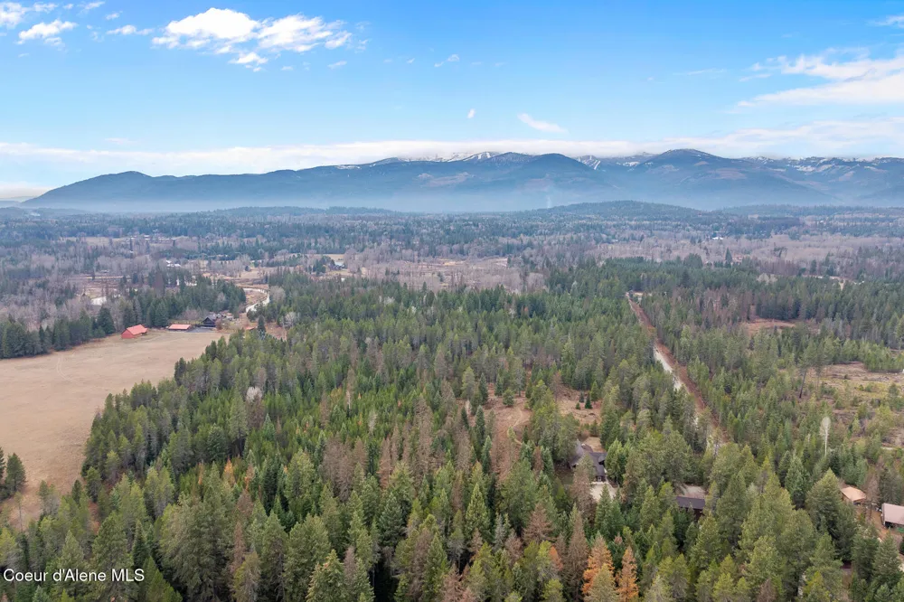 672 Hopkins Road Sandpoint, ID 83864