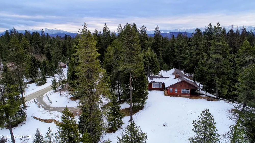 672 Hopkins Road Sandpoint, ID 83864