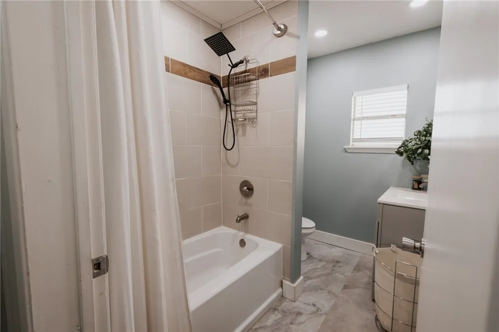 633 Tutt Avenue Taft, TX 78390