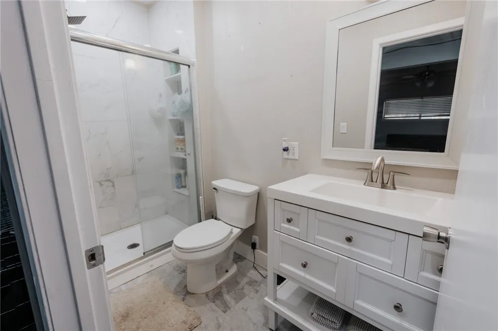 633 Tutt Avenue Taft, TX 78390