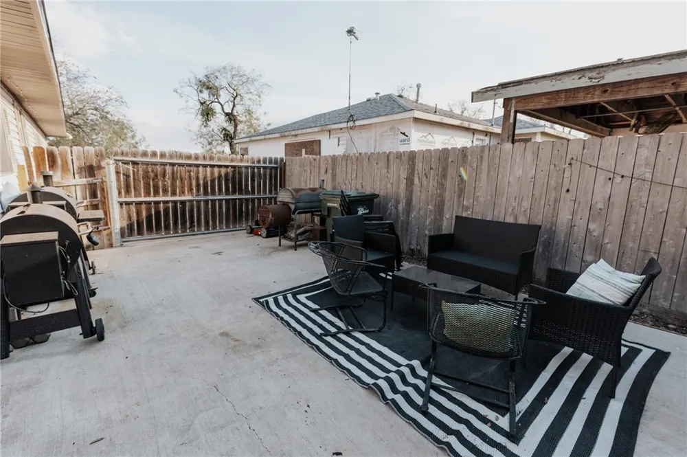 633 Tutt Avenue Taft, TX 78390