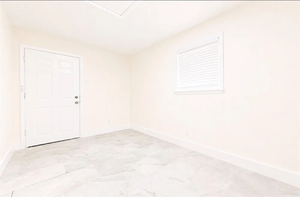 633 Tutt Avenue Taft, TX 78390