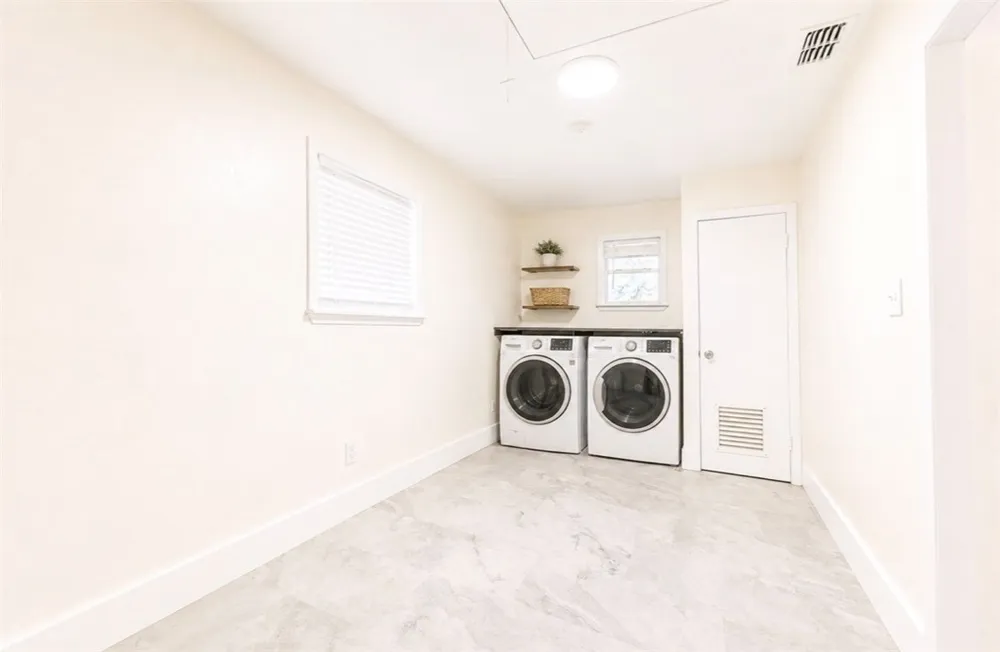 633 Tutt Avenue Taft, TX 78390