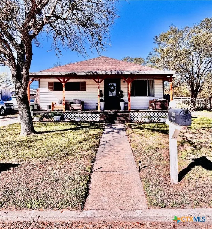 633 Tutt Avenue Taft, TX 78390