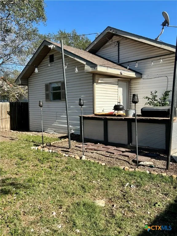 633 Tutt Avenue Taft, TX 78390
