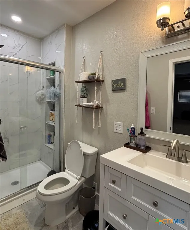 633 Tutt Avenue Taft, TX 78390