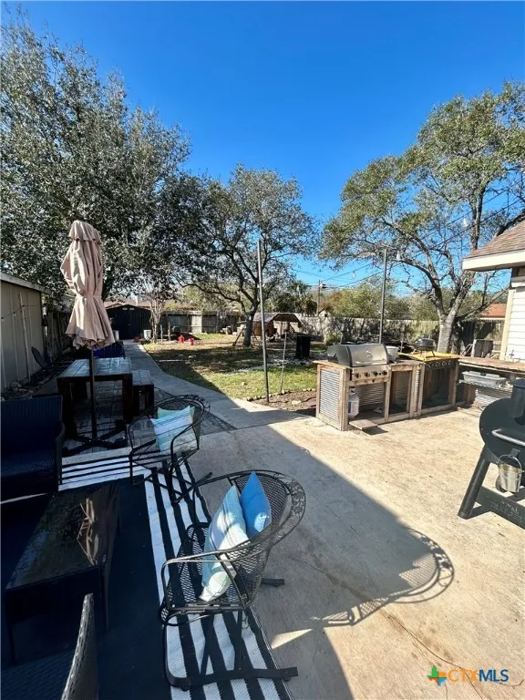 633 Tutt Avenue Taft, TX 78390