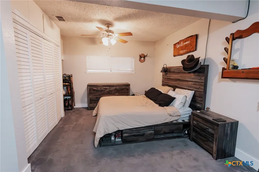 633 Tutt Avenue Taft, TX 78390
