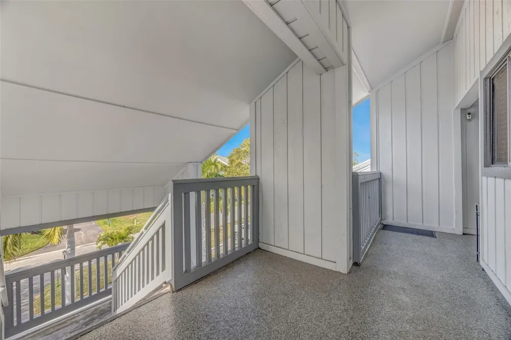 803 BAHIA DEL SOL DRIVE #B Ruskin, FL 33570