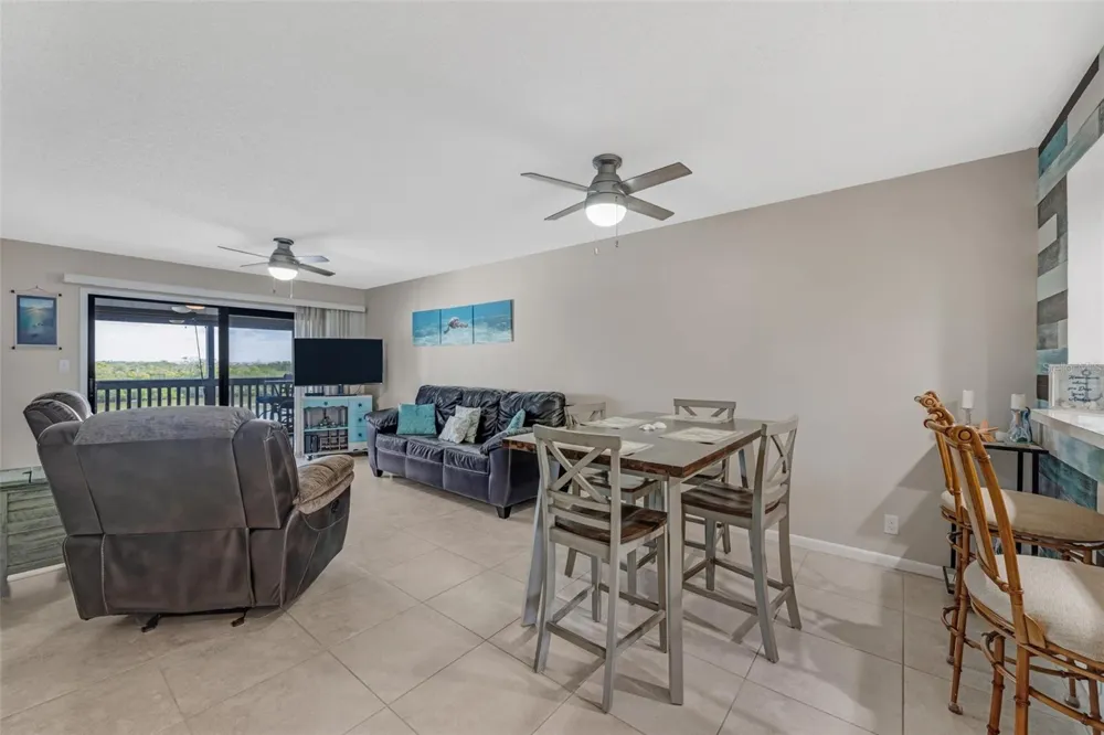 803 BAHIA DEL SOL DRIVE #B Ruskin, FL 33570