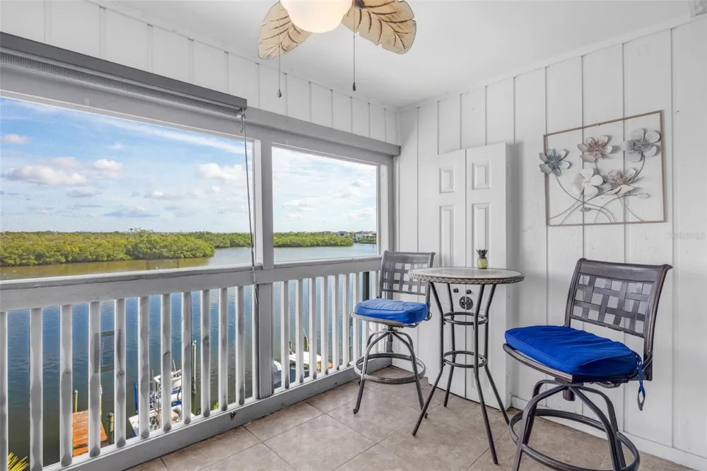 803 BAHIA DEL SOL DRIVE #B Ruskin, FL 33570