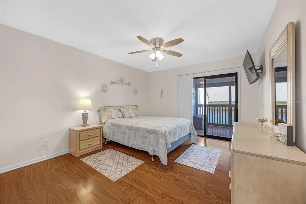 803 BAHIA DEL SOL DRIVE #B Ruskin, FL 33570