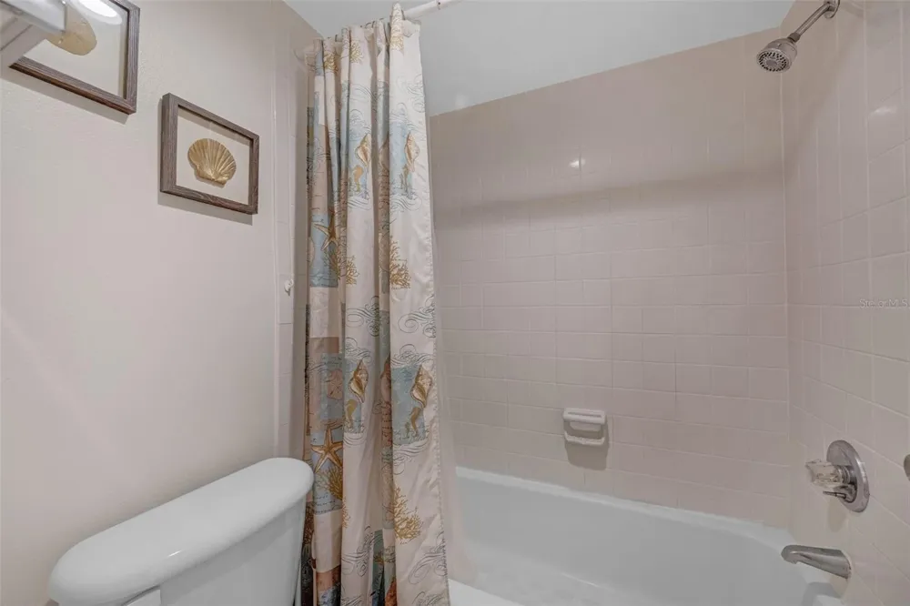 803 BAHIA DEL SOL DRIVE #B Ruskin, FL 33570