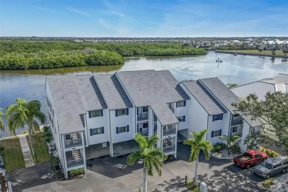 803 BAHIA DEL SOL DRIVE #B Ruskin, FL 33570