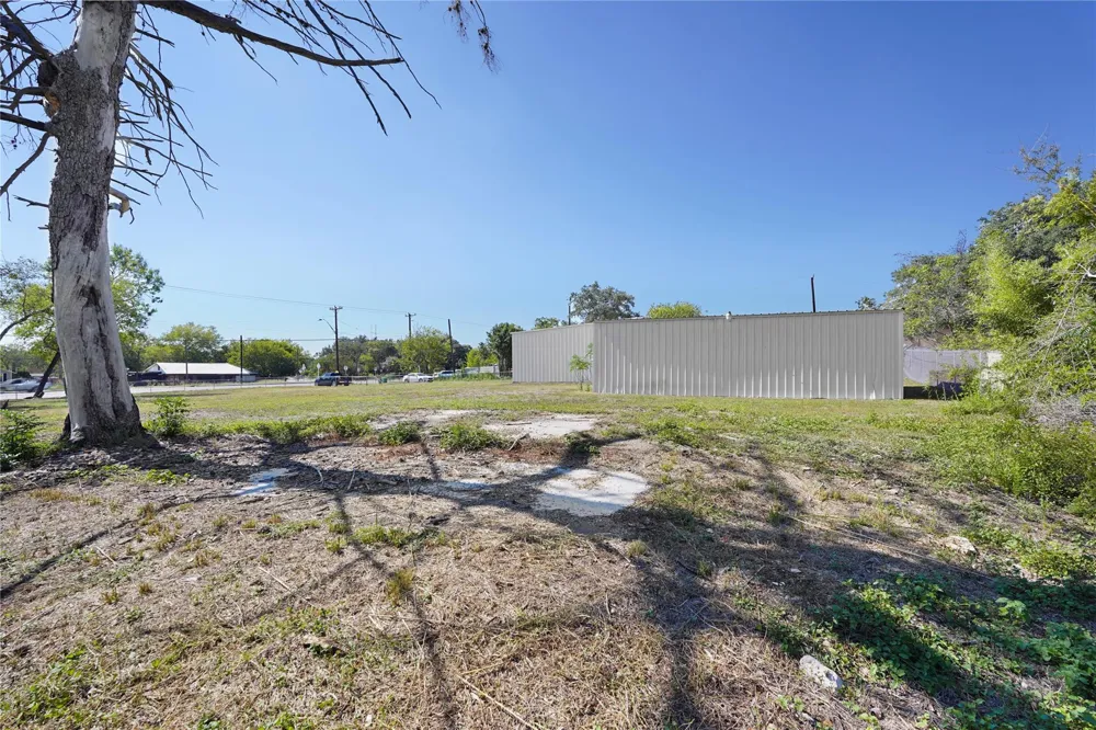 2111 Rigsby Avenue San Antonio, TX 78210